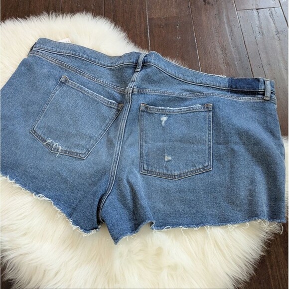 NWT Abercrombie & Fitch The Mom Short Mid Rise Denim Blue Distressed 36 / 22 - Picture 6 of 6